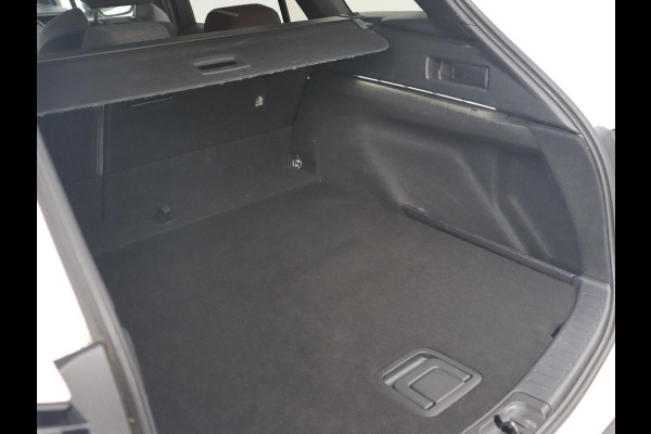 Toyota Corolla 1.8 Hybrid Trek | Stoelverwarming | Adaptive cruise | Trekhaak | Carplay | Camera | Keyless | Full LED | Navigatie | Climate control Toyota Corolla 1.8 Hybrid Trek | Stoelverwarming | Adaptive cruise | Trekhaak | Carplay | Camera | Keyless | Full LED | Navigatie | Climate control