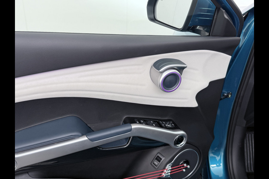 BYD ATTO 3 60kWh 204pk Design SOH 94% Pano-dak Leer+Elektr.Verst. Warmtepomp Adaptieve Cruise 360°Camera Apple Carplay Android Auto Elektr. Verkeersbord detectie WiFi DAB Led Rijstrooksensor Keyless Smartphone Entry Fabrieksgarantie tot 20-12-2030/150.000km Garantie. Op de LFP Accu tot 20-12-2030/200.000km €44.000,- Nieuw! BYD ATTO 3 60kWh 204pk Design SOH 94% Pano-dak Leer+Elektr.Verst. Warmtepomp Adaptieve Cruise 360°Camera Apple Carplay Android Auto Elektr. Verkeersbord detectie WiFi DAB Led Rijstrooksensor Keyless Smartphone Entry Fabrieksgarantie tot 20-12-2030/150.000km Garantie. Op de LFP Accu tot 20-12-2030/200.000km €44.000,- Nieuw!