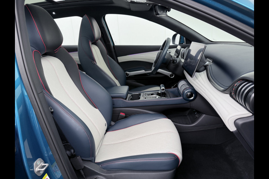 BYD ATTO 3 60kWh 204pk Design SOH 94% Pano-dak Leer+Elektr.Verst. Warmtepomp Adaptieve Cruise 360°Camera Apple Carplay Android Auto Elektr. Verkeersbord detectie WiFi DAB Led Rijstrooksensor Keyless Smartphone Entry Fabrieksgarantie tot 20-12-2030/150.000km Garantie. Op de LFP Accu tot 20-12-2030/200.000km €44.000,- Nieuw! BYD ATTO 3 60kWh 204pk Design SOH 94% Pano-dak Leer+Elektr.Verst. Warmtepomp Adaptieve Cruise 360°Camera Apple Carplay Android Auto Elektr. Verkeersbord detectie WiFi DAB Led Rijstrooksensor Keyless Smartphone Entry Fabrieksgarantie tot 20-12-2030/150.000km Garantie. Op de LFP Accu tot 20-12-2030/200.000km €44.000,- Nieuw!