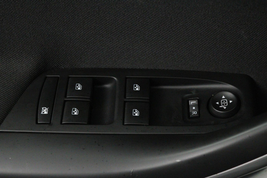 Opel Astra 1.0 Turbo Business (PARKEERSENSOREN, CRUISE CONTROL, NAVIGATIE, BLUETOOTH) Opel Astra 1.0 Turbo Business (PARKEERSENSOREN, CRUISE CONTROL, NAVIGATIE, BLUETOOTH)