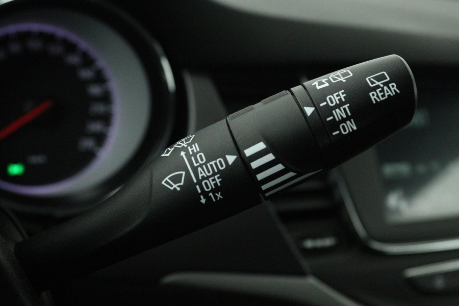 Opel Astra 1.0 Turbo Business (PARKEERSENSOREN, CRUISE CONTROL, NAVIGATIE, BLUETOOTH) Opel Astra 1.0 Turbo Business (PARKEERSENSOREN, CRUISE CONTROL, NAVIGATIE, BLUETOOTH)