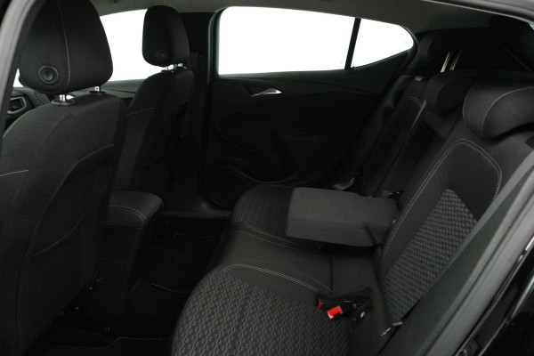 Opel Astra 1.0 Turbo Business (PARKEERSENSOREN, CRUISE CONTROL, NAVIGATIE, BLUETOOTH) Opel Astra 1.0 Turbo Business (PARKEERSENSOREN, CRUISE CONTROL, NAVIGATIE, BLUETOOTH)