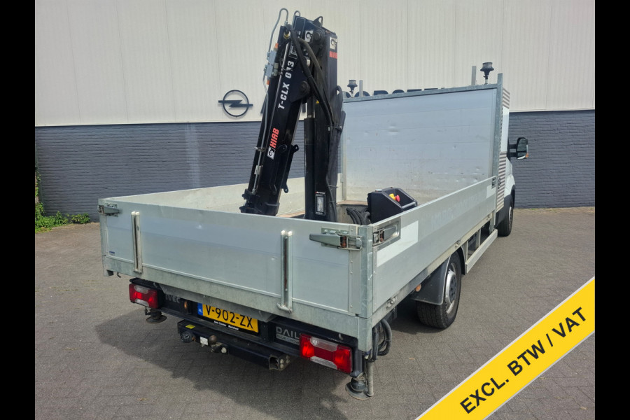 Iveco Daily 3.0I CNG Kraan Laadbak AUT-6 HIAB 3-Persoons Ecc Trekhaak Camera Blue power Alpine 2-Din Infotainment Sys. Bluetooth Opbergkasten Betonplex Vloer Compressed Natural Gas (CNG) EURO-6 375 35S14N Voertuig 1e Eigenaar Euro 6