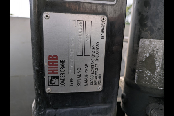 Iveco Daily 3.0I CNG Kraan Laadbak AUT-6 HIAB 3-Persoons Ecc Trekhaak Camera Blue power Alpine 2-Din Infotainment Sys. Bluetooth Opbergkasten Betonplex Vloer Compressed Natural Gas (CNG) EURO-6 375 35S14N Voertuig 1e Eigenaar Euro 6