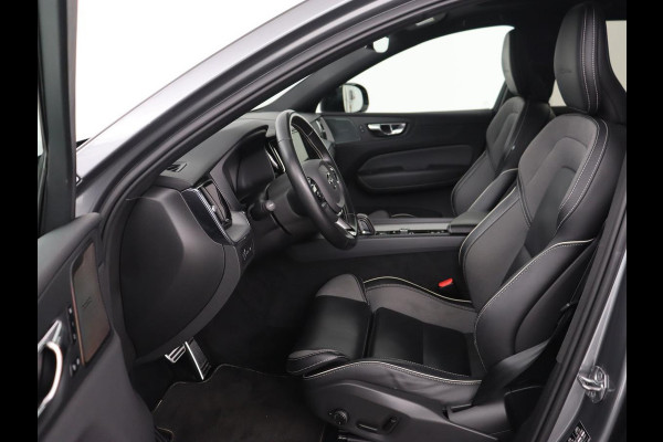 Volvo XC60 2.0 Recharge T8 AWD R Design | Panoramadak | Head-Up | Trekhaak | Harman/Kardon | Camera | Adaptive cruise | Stoelverwarming | Memory | Navigatie Volvo XC60 2.0 Recharge T8 AWD R Design | Panoramadak | Head-Up | Trekhaak | Harman/Kardon | Camera | Adaptive cruise | Stoelverwarming | Memory | Navigatie