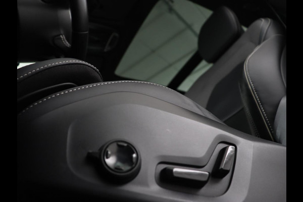 Volvo XC60 2.0 Recharge T8 AWD R Design | Panoramadak | Head-Up | Trekhaak | Harman/Kardon | Camera | Adaptive cruise | Stoelverwarming | Memory | Navigatie Volvo XC60 2.0 Recharge T8 AWD R Design | Panoramadak | Head-Up | Trekhaak | Harman/Kardon | Camera | Adaptive cruise | Stoelverwarming | Memory | Navigatie