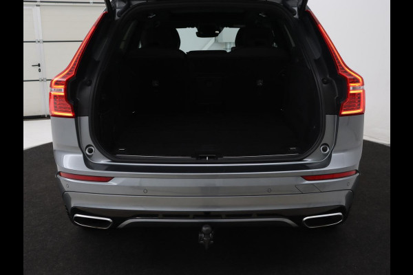 Volvo XC60 2.0 Recharge T8 AWD R Design | Panoramadak | Head-Up | Trekhaak | Harman/Kardon | Camera | Adaptive cruise | Stoelverwarming | Memory | Navigatie Volvo XC60 2.0 Recharge T8 AWD R Design | Panoramadak | Head-Up | Trekhaak | Harman/Kardon | Camera | Adaptive cruise | Stoelverwarming | Memory | Navigatie