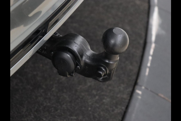 Volvo XC60 2.0 Recharge T8 AWD R Design | Panoramadak | Head-Up | Trekhaak | Harman/Kardon | Camera | Adaptive cruise | Stoelverwarming | Memory | Navigatie Volvo XC60 2.0 Recharge T8 AWD R Design | Panoramadak | Head-Up | Trekhaak | Harman/Kardon | Camera | Adaptive cruise | Stoelverwarming | Memory | Navigatie