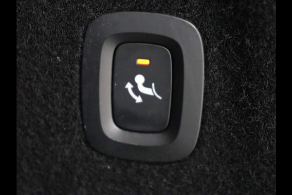 Volvo XC60 2.0 Recharge T8 AWD R Design | Panoramadak | Head-Up | Trekhaak | Harman/Kardon | Camera | Adaptive cruise | Stoelverwarming | Memory | Navigatie Volvo XC60 2.0 Recharge T8 AWD R Design | Panoramadak | Head-Up | Trekhaak | Harman/Kardon | Camera | Adaptive cruise | Stoelverwarming | Memory | Navigatie
