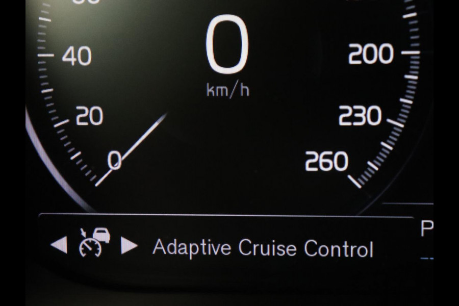 Volvo XC60 2.0 Recharge T8 AWD R Design | Panoramadak | Head-Up | Trekhaak | Harman/Kardon | Camera | Adaptive cruise | Stoelverwarming | Memory | Navigatie Volvo XC60 2.0 Recharge T8 AWD R Design | Panoramadak | Head-Up | Trekhaak | Harman/Kardon | Camera | Adaptive cruise | Stoelverwarming | Memory | Navigatie