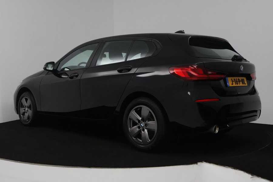 BMW 1-serie 118i Executive Edition (PARKEERSENSOREN, DIGITALE COCKPIT, NAVIGATIE, CRUISE CONTROL, DEALER ONDERHOUDEN) BMW 1-serie 118i Executive Edition (PARKEERSENSOREN, DIGITALE COCKPIT, NAVIGATIE, CRUISE CONTROL, DEALER ONDERHOUDEN)