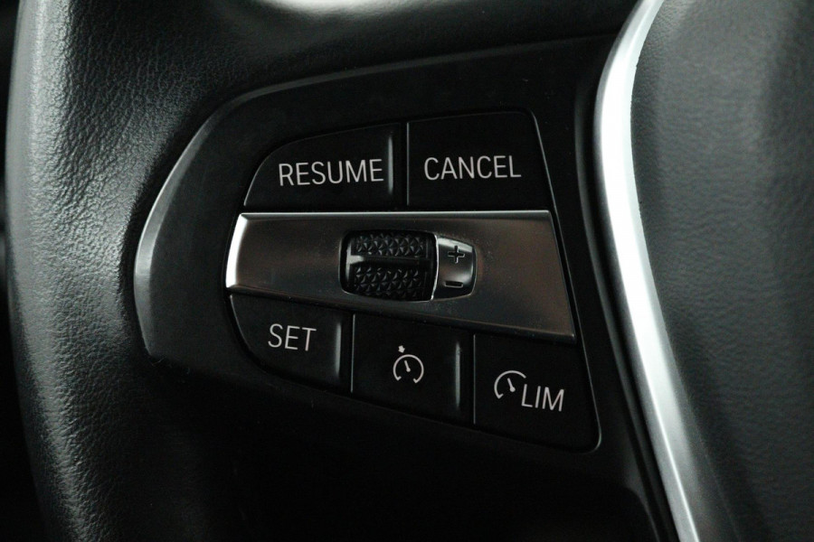 BMW 1-serie 118i Executive Edition (PARKEERSENSOREN, DIGITALE COCKPIT, NAVIGATIE, CRUISE CONTROL, DEALER ONDERHOUDEN) BMW 1-serie 118i Executive Edition (PARKEERSENSOREN, DIGITALE COCKPIT, NAVIGATIE, CRUISE CONTROL, DEALER ONDERHOUDEN)