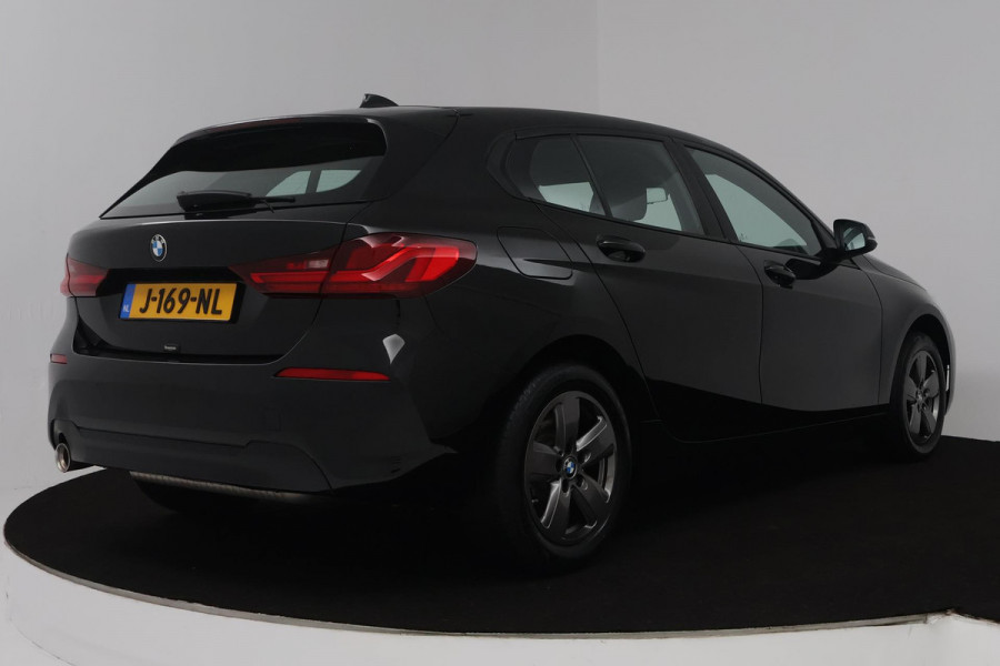 BMW 1-serie 118i Executive Edition (PARKEERSENSOREN, DIGITALE COCKPIT, NAVIGATIE, CRUISE CONTROL, DEALER ONDERHOUDEN) BMW 1-serie 118i Executive Edition (PARKEERSENSOREN, DIGITALE COCKPIT, NAVIGATIE, CRUISE CONTROL, DEALER ONDERHOUDEN)