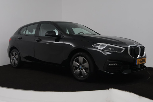 BMW 1-serie 118i Executive Edition (PARKEERSENSOREN, DIGITALE COCKPIT, NAVIGATIE, CRUISE CONTROL, DEALER ONDERHOUDEN) BMW 1-serie 118i Executive Edition (PARKEERSENSOREN, DIGITALE COCKPIT, NAVIGATIE, CRUISE CONTROL, DEALER ONDERHOUDEN)