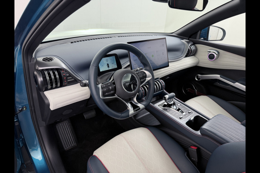 BYD ATTO 3 60kWh Design SOH 96% Panoramadak Leder+Elektr.Verst. Warmtepomp Adaptieve Cruise 360°Camera Apple Carplay Android Auto Elektr.Ac Verkeersbord detectie WiFi DAB Led Rijstrooksensor Keyless Smartphone Entry Fabrieksgarantie tot 12-12-2030 /150.000km Garantie op de LFP Accu tot 12-12-2030/200.000km €44.000,- Nieuw! BYD ATTO 3 60kWh Design SOH 96% Panoramadak Leder+Elektr.Verst. Warmtepomp Adaptieve Cruise 360°Camera Apple Carplay Android Auto Elektr.Ac Verkeersbord detectie WiFi DAB Led Rijstrooksensor Keyless Smartphone Entry Fabrieksgarantie tot 12-12-2030 /150.000km Garantie op de LFP Accu tot 12-12-2030/200.000km €44.000,- Nieuw!