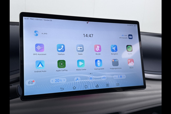 BYD ATTO 3 60kWh Design SOH 96% Panoramadak Leder+Elektr.Verst. Warmtepomp Adaptieve Cruise 360°Camera Apple Carplay Android Auto Elektr.Ac Verkeersbord detectie WiFi DAB Led Rijstrooksensor Keyless Smartphone Entry Fabrieksgarantie tot 12-12-2030 /150.000km Garantie op de LFP Accu tot 12-12-2030/200.000km €44.000,- Nieuw! BYD ATTO 3 60kWh Design SOH 96% Panoramadak Leder+Elektr.Verst. Warmtepomp Adaptieve Cruise 360°Camera Apple Carplay Android Auto Elektr.Ac Verkeersbord detectie WiFi DAB Led Rijstrooksensor Keyless Smartphone Entry Fabrieksgarantie tot 12-12-2030 /150.000km Garantie op de LFP Accu tot 12-12-2030/200.000km €44.000,- Nieuw!