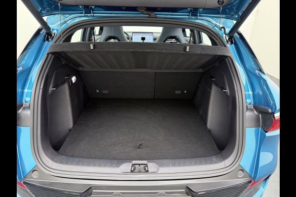 BYD ATTO 3 60kWh Design SOH 96% Panoramadak Leder+Elektr.Verst. Warmtepomp Adaptieve Cruise 360°Camera Apple Carplay Android Auto Elektr.Ac Verkeersbord detectie WiFi DAB Led Rijstrooksensor Keyless Smartphone Entry Fabrieksgarantie tot 12-12-2030 /150.000km Garantie op de LFP Accu tot 12-12-2030/200.000km €44.000,- Nieuw! BYD ATTO 3 60kWh Design SOH 96% Panoramadak Leder+Elektr.Verst. Warmtepomp Adaptieve Cruise 360°Camera Apple Carplay Android Auto Elektr.Ac Verkeersbord detectie WiFi DAB Led Rijstrooksensor Keyless Smartphone Entry Fabrieksgarantie tot 12-12-2030 /150.000km Garantie op de LFP Accu tot 12-12-2030/200.000km €44.000,- Nieuw!