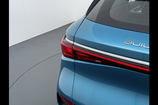 BYD ATTO 3 60kWh Design SOH 96% Panoramadak Leder+Elektr.Verst. Warmtepomp Adaptieve Cruise 360°Camera Apple Carplay Android Auto Elektr.Ac Verkeersbord detectie WiFi DAB Led Rijstrooksensor Keyless Smartphone Entry Fabrieksgarantie tot 12-12-2030 /150.000km Garantie op de LFP Accu tot 12-12-2030/200.000km €44.000,- Nieuw! BYD ATTO 3 60kWh Design SOH 96% Panoramadak Leder+Elektr.Verst. Warmtepomp Adaptieve Cruise 360°Camera Apple Carplay Android Auto Elektr.Ac Verkeersbord detectie WiFi DAB Led Rijstrooksensor Keyless Smartphone Entry Fabrieksgarantie tot 12-12-2030 /150.000km Garantie op de LFP Accu tot 12-12-2030/200.000km €44.000,- Nieuw!