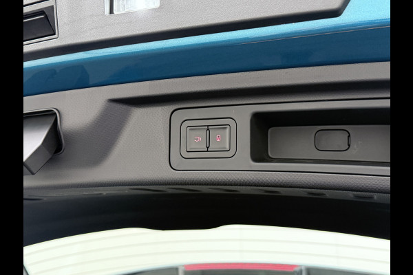 BYD ATTO 3 60kWh Design SOH 96% Panoramadak Leder+Elektr.Verst. Warmtepomp Adaptieve Cruise 360°Camera Apple Carplay Android Auto Elektr.Ac Verkeersbord detectie WiFi DAB Led Rijstrooksensor Keyless Smartphone Entry Fabrieksgarantie tot 12-12-2030 /150.000km Garantie op de LFP Accu tot 12-12-2030/200.000km €44.000,- Nieuw! BYD ATTO 3 60kWh Design SOH 96% Panoramadak Leder+Elektr.Verst. Warmtepomp Adaptieve Cruise 360°Camera Apple Carplay Android Auto Elektr.Ac Verkeersbord detectie WiFi DAB Led Rijstrooksensor Keyless Smartphone Entry Fabrieksgarantie tot 12-12-2030 /150.000km Garantie op de LFP Accu tot 12-12-2030/200.000km €44.000,- Nieuw!