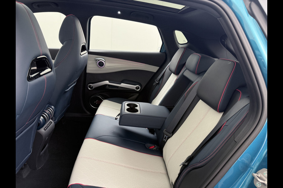 BYD ATTO 3 60kWh Design SOH 96% Panoramadak Leder+Elektr.Verst. Warmtepomp Adaptieve Cruise 360°Camera Apple Carplay Android Auto Elektr.Ac Verkeersbord detectie WiFi DAB Led Rijstrooksensor Keyless Smartphone Entry Fabrieksgarantie tot 12-12-2030 /150.000km Garantie op de LFP Accu tot 12-12-2030/200.000km €44.000,- Nieuw! BYD ATTO 3 60kWh Design SOH 96% Panoramadak Leder+Elektr.Verst. Warmtepomp Adaptieve Cruise 360°Camera Apple Carplay Android Auto Elektr.Ac Verkeersbord detectie WiFi DAB Led Rijstrooksensor Keyless Smartphone Entry Fabrieksgarantie tot 12-12-2030 /150.000km Garantie op de LFP Accu tot 12-12-2030/200.000km €44.000,- Nieuw!