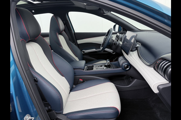 BYD ATTO 3 60kWh Design SOH 96% Panoramadak Leder+Elektr.Verst. Warmtepomp Adaptieve Cruise 360°Camera Apple Carplay Android Auto Elektr.Ac Verkeersbord detectie WiFi DAB Led Rijstrooksensor Keyless Smartphone Entry Fabrieksgarantie tot 12-12-2030 /150.000km Garantie op de LFP Accu tot 12-12-2030/200.000km €44.000,- Nieuw! BYD ATTO 3 60kWh Design SOH 96% Panoramadak Leder+Elektr.Verst. Warmtepomp Adaptieve Cruise 360°Camera Apple Carplay Android Auto Elektr.Ac Verkeersbord detectie WiFi DAB Led Rijstrooksensor Keyless Smartphone Entry Fabrieksgarantie tot 12-12-2030 /150.000km Garantie op de LFP Accu tot 12-12-2030/200.000km €44.000,- Nieuw!