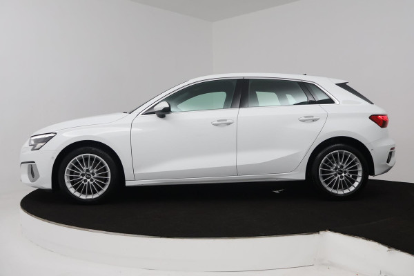 Audi A3 Sportback 30 TFSI Business edition (DIGITALE COCKPIT, CAMERA, LANE-ASSIST, CRUISE CONTROL ADAPTIEF, PARKEERSENSOREN)
