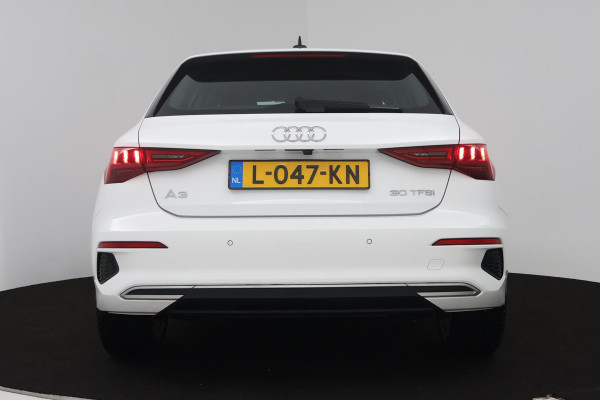 Audi A3 Sportback 30 TFSI Business edition (DIGITALE COCKPIT, CAMERA, LANE-ASSIST, CRUISE CONTROL ADAPTIEF, PARKEERSENSOREN)