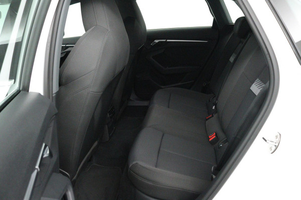 Audi A3 Sportback 30 TFSI Business edition (DIGITALE COCKPIT, CAMERA, LANE-ASSIST, CRUISE CONTROL ADAPTIEF, PARKEERSENSOREN)