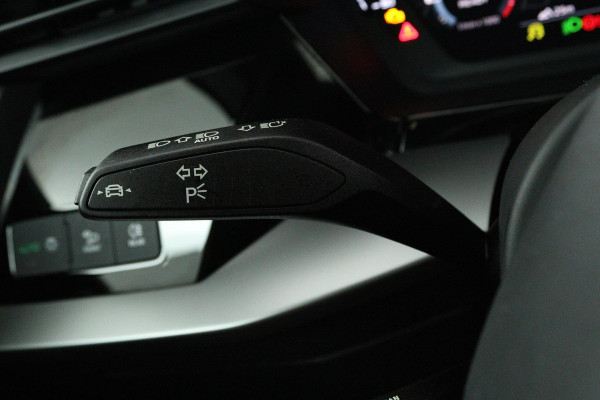 Audi A3 Sportback 30 TFSI Business edition (DIGITALE COCKPIT, CAMERA, LANE-ASSIST, CRUISE CONTROL ADAPTIEF, PARKEERSENSOREN)