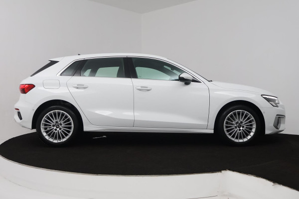 Audi A3 Sportback 30 TFSI Business edition (DIGITALE COCKPIT, CAMERA, LANE-ASSIST, CRUISE CONTROL ADAPTIEF, PARKEERSENSOREN)
