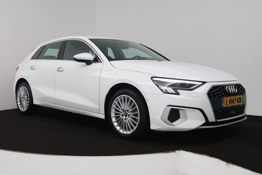 Audi A3 Sportback 30 TFSI Business edition (DIGITALE COCKPIT, CAMERA, LANE-ASSIST, CRUISE CONTROL ADAPTIEF, PARKEERSENSOREN)