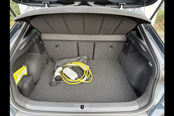 CUPRA Formentor 1.4 e-Hybrid VZ Performance | ACC | Camera | LED | Keyless | Memory | 19 inch CUPRA Formentor 1.4 e-Hybrid VZ Performance | ACC | Camera | LED | Keyless | Memory | 19 inch