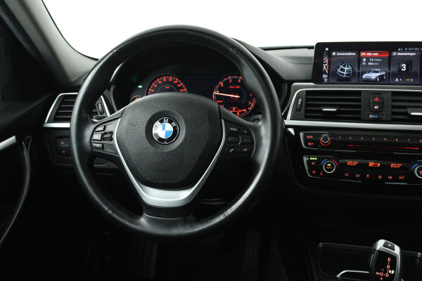BMW 3 Serie 318i Luxury Edition (PANORAMADAK, DIGITALE COCKPIT, STOELVERWARMING, NAVIGATIE, LEER) BMW 3 Serie 318i Luxury Edition (PANORAMADAK, DIGITALE COCKPIT, STOELVERWARMING, NAVIGATIE, LEER)