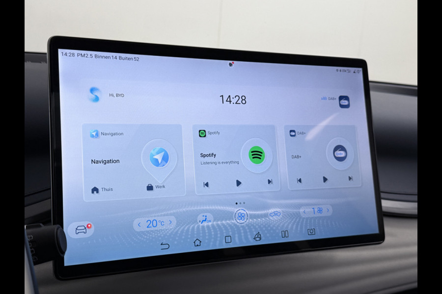 BYD ATTO 3 60kWh Design SOH 98% Pano-dak Leer+Elektr.Verst. Warmtepomp Adaptieve Cruise 360°Camera Apple Carplay Android Auto Elektr.Achter Verkeersbord detectie WiFi DAB Led Rijstrooksensor Keyless Smartphone Entry Fabrieksgarantie tot 20-12-2028/150.000km Garantie op de LFP Accu tot 12-12-2030/200.000km €44.000,- Nieuw! BYD ATTO 3 60kWh Design SOH 98% Pano-dak Leer+Elektr.Verst. Warmtepomp Adaptieve Cruise 360°Camera Apple Carplay Android Auto Elektr.Achter Verkeersbord detectie WiFi DAB Led Rijstrooksensor Keyless Smartphone Entry Fabrieksgarantie tot 20-12-2028/150.000km Garantie op de LFP Accu tot 12-12-2030/200.000km €44.000,- Nieuw!
