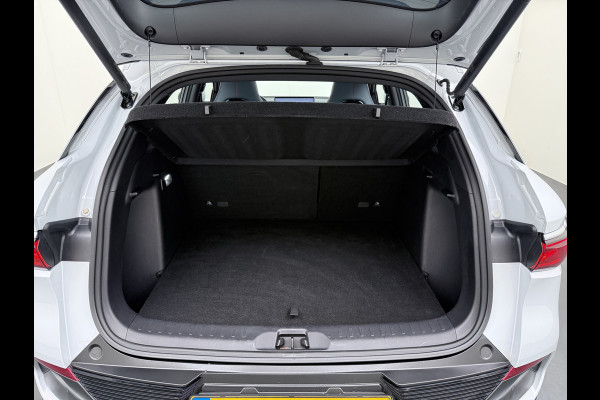 BYD ATTO 3 60kWh Design SOH 98% Pano-dak Leer+Elektr.Verst. Warmtepomp Adaptieve Cruise 360°Camera Apple Carplay Android Auto Elektr.Achter Verkeersbord detectie WiFi DAB Led Rijstrooksensor Keyless Smartphone Entry Fabrieksgarantie tot 20-12-2028/150.000km Garantie op de LFP Accu tot 12-12-2030/200.000km €44.000,- Nieuw! BYD ATTO 3 60kWh Design SOH 98% Pano-dak Leer+Elektr.Verst. Warmtepomp Adaptieve Cruise 360°Camera Apple Carplay Android Auto Elektr.Achter Verkeersbord detectie WiFi DAB Led Rijstrooksensor Keyless Smartphone Entry Fabrieksgarantie tot 20-12-2028/150.000km Garantie op de LFP Accu tot 12-12-2030/200.000km €44.000,- Nieuw!