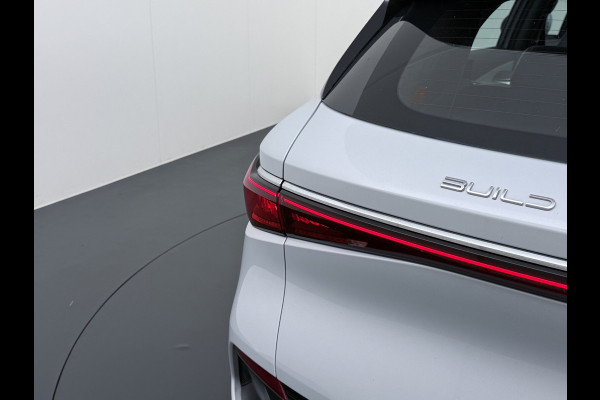 BYD ATTO 3 60kWh Design SOH 98% Pano-dak Leer+Elektr.Verst. Warmtepomp Adaptieve Cruise 360°Camera Apple Carplay Android Auto Elektr.Achter Verkeersbord detectie WiFi DAB Led Rijstrooksensor Keyless Smartphone Entry Fabrieksgarantie tot 20-12-2028/150.000km Garantie op de LFP Accu tot 12-12-2030/200.000km €44.000,- Nieuw! BYD ATTO 3 60kWh Design SOH 98% Pano-dak Leer+Elektr.Verst. Warmtepomp Adaptieve Cruise 360°Camera Apple Carplay Android Auto Elektr.Achter Verkeersbord detectie WiFi DAB Led Rijstrooksensor Keyless Smartphone Entry Fabrieksgarantie tot 20-12-2028/150.000km Garantie op de LFP Accu tot 12-12-2030/200.000km €44.000,- Nieuw!