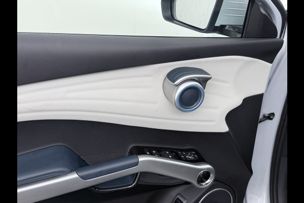 BYD ATTO 3 60kWh Design SOH 98% Pano-dak Leer+Elektr.Verst. Warmtepomp Adaptieve Cruise 360°Camera Apple Carplay Android Auto Elektr.Achter Verkeersbord detectie WiFi DAB Led Rijstrooksensor Keyless Smartphone Entry Fabrieksgarantie tot 20-12-2028/150.000km Garantie op de LFP Accu tot 12-12-2030/200.000km €44.000,- Nieuw! BYD ATTO 3 60kWh Design SOH 98% Pano-dak Leer+Elektr.Verst. Warmtepomp Adaptieve Cruise 360°Camera Apple Carplay Android Auto Elektr.Achter Verkeersbord detectie WiFi DAB Led Rijstrooksensor Keyless Smartphone Entry Fabrieksgarantie tot 20-12-2028/150.000km Garantie op de LFP Accu tot 12-12-2030/200.000km €44.000,- Nieuw!