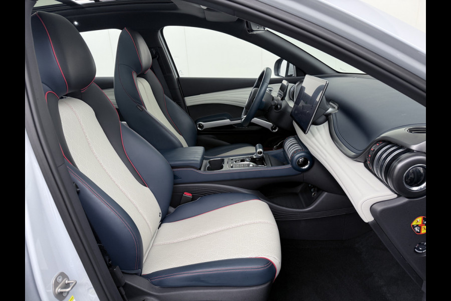 BYD ATTO 3 60kWh Design SOH 98% Pano-dak Leer+Elektr.Verst. Warmtepomp Adaptieve Cruise 360°Camera Apple Carplay Android Auto Elektr.Achter Verkeersbord detectie WiFi DAB Led Rijstrooksensor Keyless Smartphone Entry Fabrieksgarantie tot 20-12-2028/150.000km Garantie op de LFP Accu tot 12-12-2030/200.000km €44.000,- Nieuw! BYD ATTO 3 60kWh Design SOH 98% Pano-dak Leer+Elektr.Verst. Warmtepomp Adaptieve Cruise 360°Camera Apple Carplay Android Auto Elektr.Achter Verkeersbord detectie WiFi DAB Led Rijstrooksensor Keyless Smartphone Entry Fabrieksgarantie tot 20-12-2028/150.000km Garantie op de LFP Accu tot 12-12-2030/200.000km €44.000,- Nieuw!