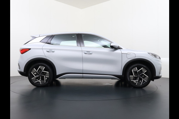 BYD ATTO 3 60kWh Design SOH 98% Pano-dak Leer+Elektr.Verst. Warmtepomp Adaptieve Cruise 360°Camera Apple Carplay Android Auto Elektr.Achter Verkeersbord detectie WiFi DAB Led Rijstrooksensor Keyless Smartphone Entry Fabrieksgarantie tot 20-12-2028/150.000km Garantie op de LFP Accu tot 12-12-2030/200.000km €44.000,- Nieuw! BYD ATTO 3 60kWh Design SOH 98% Pano-dak Leer+Elektr.Verst. Warmtepomp Adaptieve Cruise 360°Camera Apple Carplay Android Auto Elektr.Achter Verkeersbord detectie WiFi DAB Led Rijstrooksensor Keyless Smartphone Entry Fabrieksgarantie tot 20-12-2028/150.000km Garantie op de LFP Accu tot 12-12-2030/200.000km €44.000,- Nieuw!