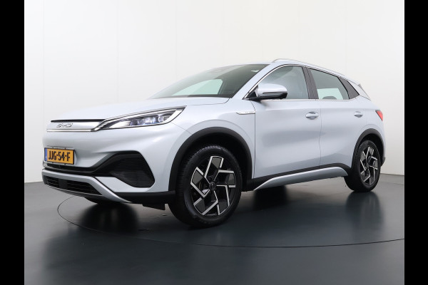BYD ATTO 3 60kWh Design SOH 98% Pano-dak Leer+Elektr.Verst. Warmtepomp Adaptieve Cruise 360°Camera Apple Carplay Android Auto Elektr.Achter Verkeersbord detectie WiFi DAB Led Rijstrooksensor Keyless Smartphone Entry Fabrieksgarantie tot 20-12-2028/150.000km Garantie op de LFP Accu tot 12-12-2030/200.000km €44.000,- Nieuw! BYD ATTO 3 60kWh Design SOH 98% Pano-dak Leer+Elektr.Verst. Warmtepomp Adaptieve Cruise 360°Camera Apple Carplay Android Auto Elektr.Achter Verkeersbord detectie WiFi DAB Led Rijstrooksensor Keyless Smartphone Entry Fabrieksgarantie tot 20-12-2028/150.000km Garantie op de LFP Accu tot 12-12-2030/200.000km €44.000,- Nieuw!