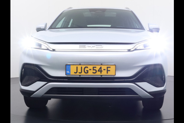 BYD ATTO 3 60kWh Design SOH 98% Pano-dak Leer+Elektr.Verst. Warmtepomp Adaptieve Cruise 360°Camera Apple Carplay Android Auto Elektr.Achter Verkeersbord detectie WiFi DAB Led Rijstrooksensor Keyless Smartphone Entry Fabrieksgarantie tot 20-12-2028/150.000km Garantie op de LFP Accu tot 12-12-2030/200.000km €44.000,- Nieuw! BYD ATTO 3 60kWh Design SOH 98% Pano-dak Leer+Elektr.Verst. Warmtepomp Adaptieve Cruise 360°Camera Apple Carplay Android Auto Elektr.Achter Verkeersbord detectie WiFi DAB Led Rijstrooksensor Keyless Smartphone Entry Fabrieksgarantie tot 20-12-2028/150.000km Garantie op de LFP Accu tot 12-12-2030/200.000km €44.000,- Nieuw!