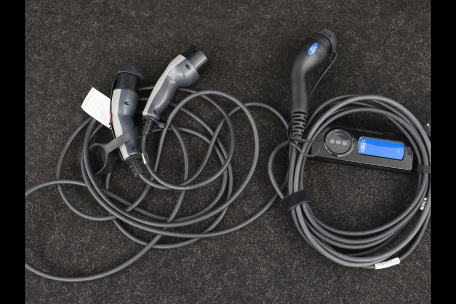 Ford Kuga 2.5 PHEV ST-Line X | Panoramadak | Adaptive cruise | 360 Camera | Leder/Alcantara | Carplay | Full LED | Navigatie | Keyless | Digital Cockpit | Plug In Ford Kuga 2.5 PHEV ST-Line X | Panoramadak | Adaptive cruise | 360 Camera | Leder/Alcantara | Carplay | Full LED | Navigatie | Keyless | Digital Cockpit | Plug In