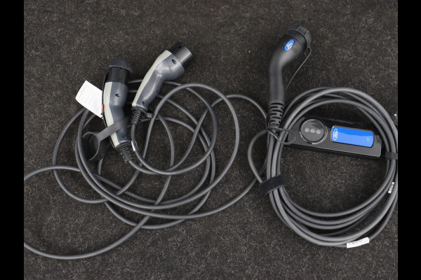 Ford Kuga 2.5 PHEV ST-Line X | Panoramadak | Adaptive cruise | 360 Camera | Leder/Alcantara | Carplay | Full LED | Navigatie | Keyless | Digital Cockpit | Plug In Ford Kuga 2.5 PHEV ST-Line X | Panoramadak | Adaptive cruise | 360 Camera | Leder/Alcantara | Carplay | Full LED | Navigatie | Keyless | Digital Cockpit | Plug In