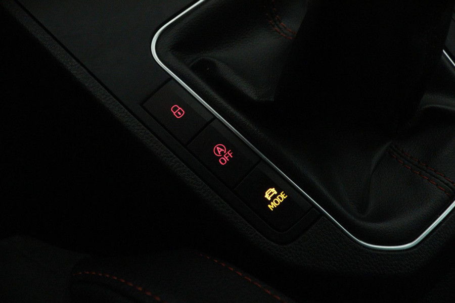 Seat Ibiza 1.0 EcoTSI FR Business Intense (DIGITALE COCKPIT, STOELVERWARMING, CRUISE ADAPTIEF, CARPLAY NAVIGATIE) Seat Ibiza 1.0 EcoTSI FR Business Intense (DIGITALE COCKPIT, STOELVERWARMING, CRUISE ADAPTIEF, CARPLAY NAVIGATIE)