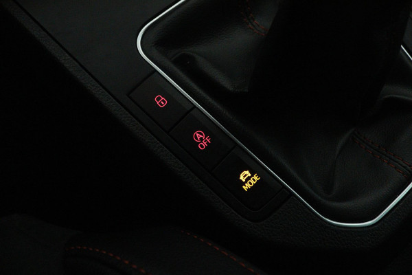 Seat Ibiza 1.0 EcoTSI FR Business Intense (DIGITALE COCKPIT, STOELVERWARMING, CRUISE ADAPTIEF, CARPLAY NAVIGATIE) Seat Ibiza 1.0 EcoTSI FR Business Intense (DIGITALE COCKPIT, STOELVERWARMING, CRUISE ADAPTIEF, CARPLAY NAVIGATIE)