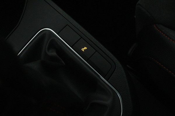 Seat Ibiza 1.0 EcoTSI FR Business Intense (DIGITALE COCKPIT, STOELVERWARMING, CRUISE ADAPTIEF, CARPLAY NAVIGATIE) Seat Ibiza 1.0 EcoTSI FR Business Intense (DIGITALE COCKPIT, STOELVERWARMING, CRUISE ADAPTIEF, CARPLAY NAVIGATIE)