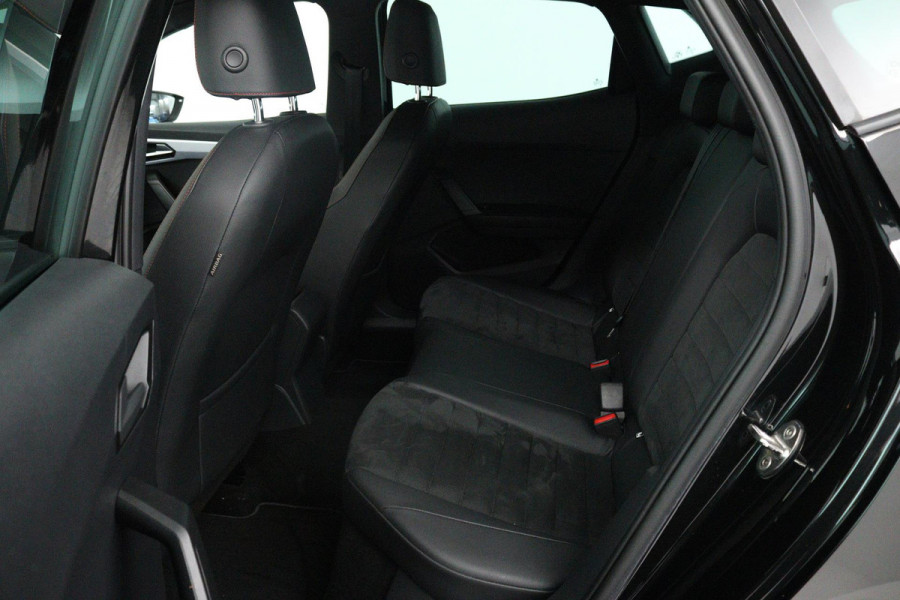 Seat Ibiza 1.0 EcoTSI FR Business Intense (DIGITALE COCKPIT, STOELVERWARMING, CRUISE ADAPTIEF, CARPLAY NAVIGATIE) Seat Ibiza 1.0 EcoTSI FR Business Intense (DIGITALE COCKPIT, STOELVERWARMING, CRUISE ADAPTIEF, CARPLAY NAVIGATIE)