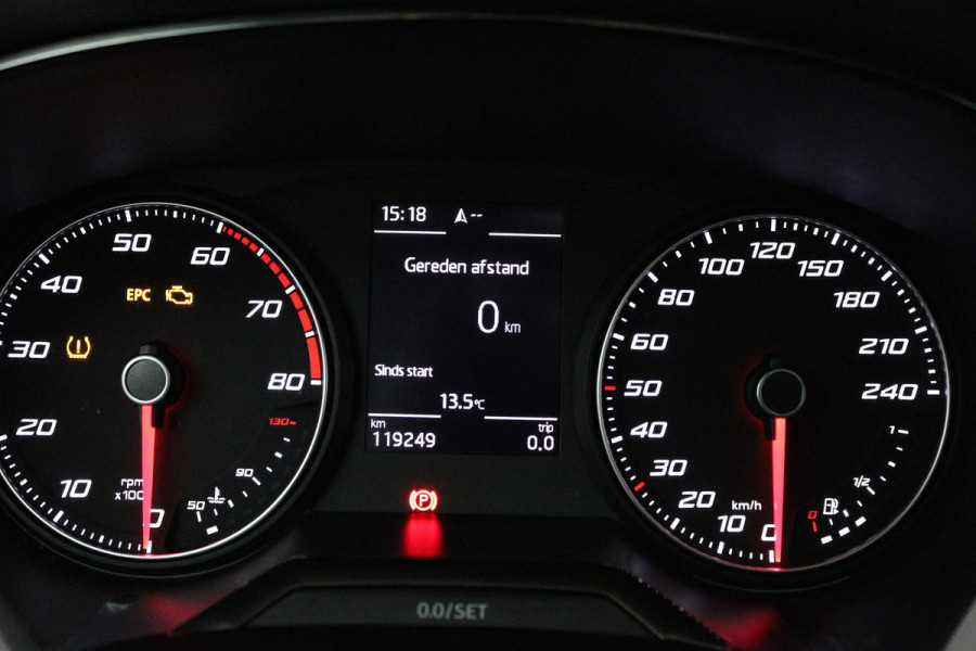 Seat Ibiza 1.0 TSI FR Business Intense (PANORAMADAK, CRUISE ADAPTIEF, ACHTERUITRIJCAMERA, CARPLAY NAVIGATIE, PARKEERSENSOREN) Seat Ibiza 1.0 TSI FR Business Intense (PANORAMADAK, CRUISE ADAPTIEF, ACHTERUITRIJCAMERA, CARPLAY NAVIGATIE, PARKEERSENSOREN)