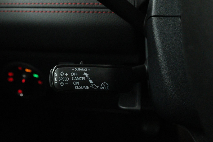 Seat Ibiza 1.0 TSI FR Business Intense (PANORAMADAK, CRUISE ADAPTIEF, ACHTERUITRIJCAMERA, CARPLAY NAVIGATIE, PARKEERSENSOREN) Seat Ibiza 1.0 TSI FR Business Intense (PANORAMADAK, CRUISE ADAPTIEF, ACHTERUITRIJCAMERA, CARPLAY NAVIGATIE, PARKEERSENSOREN)