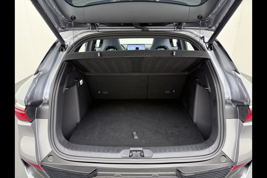 BYD ATTO 3 60kWh Design SOH 99% Pano-dak Leer+Elektr.Verst. Warmtepomp Adaptieve Cruise 360°Camera Apple Carplay Android Auto Elektr.Achter Verkeersbord detectie WiFi DAB Led Rijstrooksensor Keyless Smartphone Entry Fabrieksgarantie tot 20-12-2030/150.000km Garantie op de LFP Accu tot 20-12-2030/200.000km €44.000,- Nieuw! BYD ATTO 3 60kWh Design SOH 99% Pano-dak Leer+Elektr.Verst. Warmtepomp Adaptieve Cruise 360°Camera Apple Carplay Android Auto Elektr.Achter Verkeersbord detectie WiFi DAB Led Rijstrooksensor Keyless Smartphone Entry Fabrieksgarantie tot 20-12-2030/150.000km Garantie op de LFP Accu tot 20-12-2030/200.000km €44.000,- Nieuw!